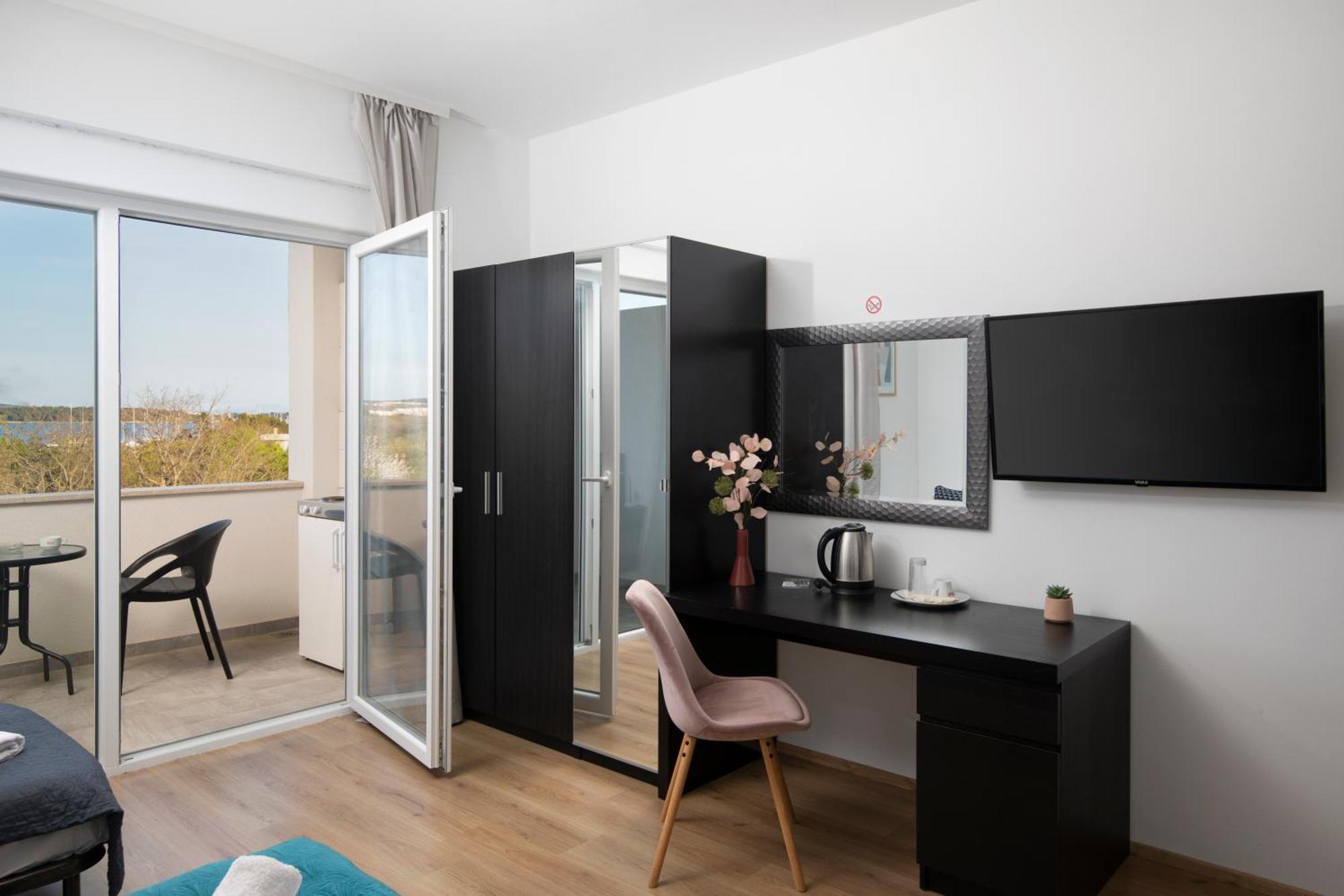 Apartmant & Rooms Villa Rosa Medulin Pomer Buitenkant foto